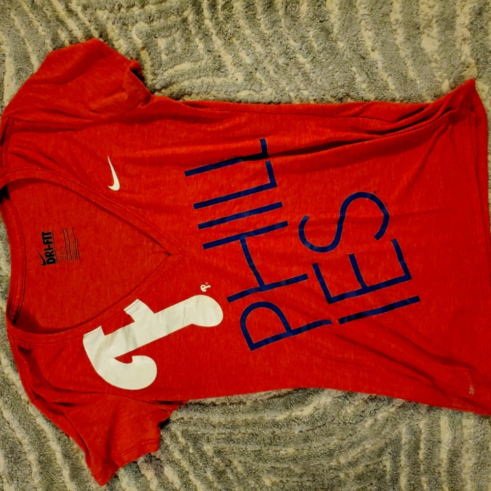 Nike dry fit Philies tee size med